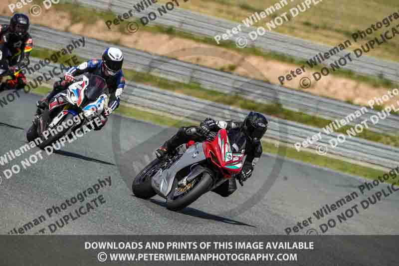 cadwell no limits trackday;cadwell park;cadwell park photographs;cadwell trackday photographs;enduro digital images;event digital images;eventdigitalimages;navarra;no limits trackdays;peter wileman photography;racing digital images;trackday digital images;trackday photos